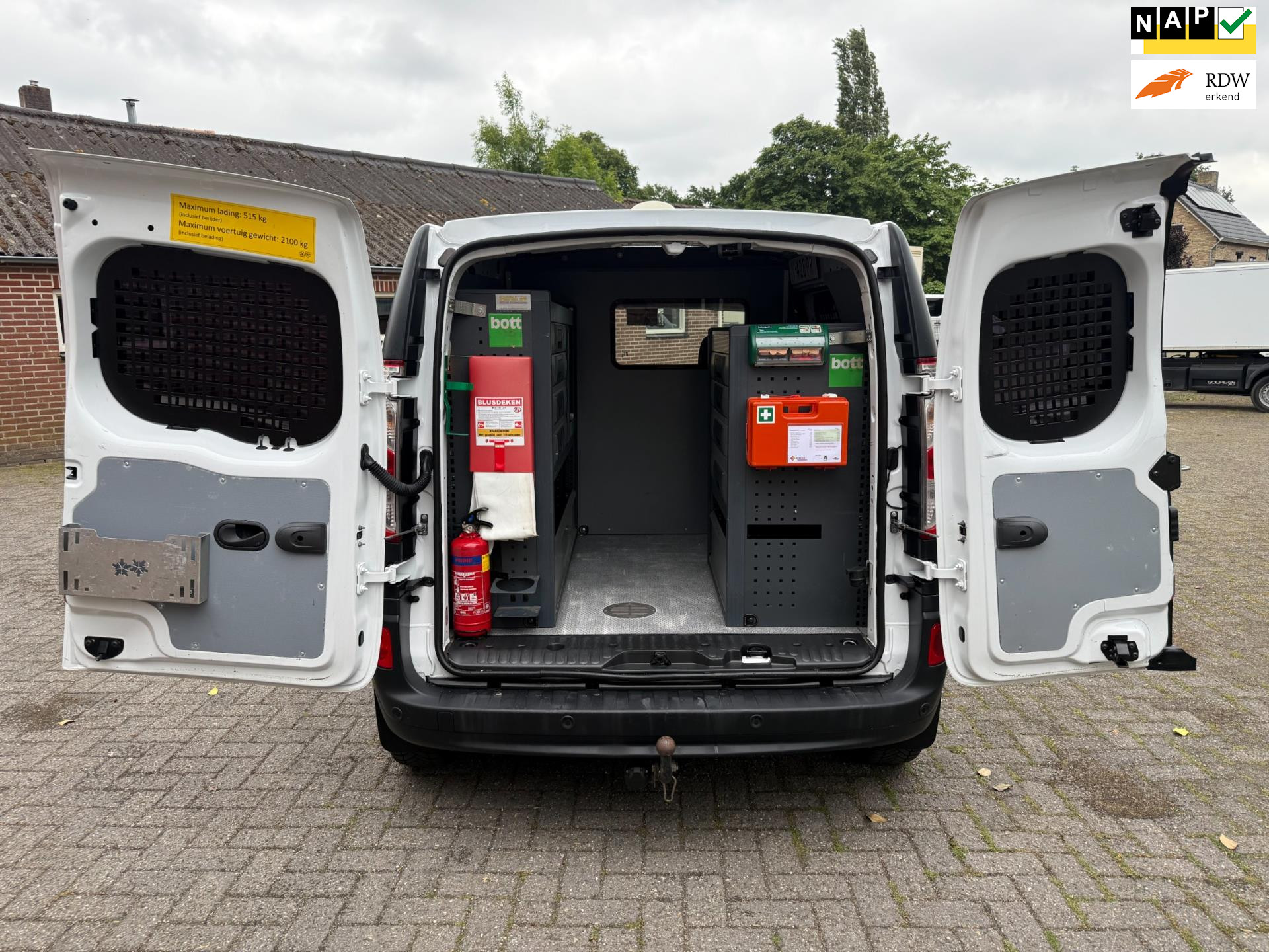 45578102-22.jpg