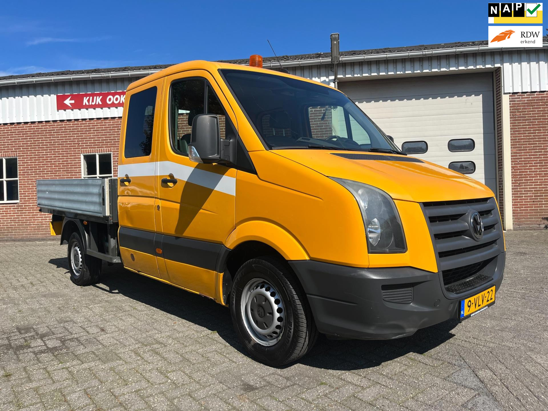 51527135-22.jpg