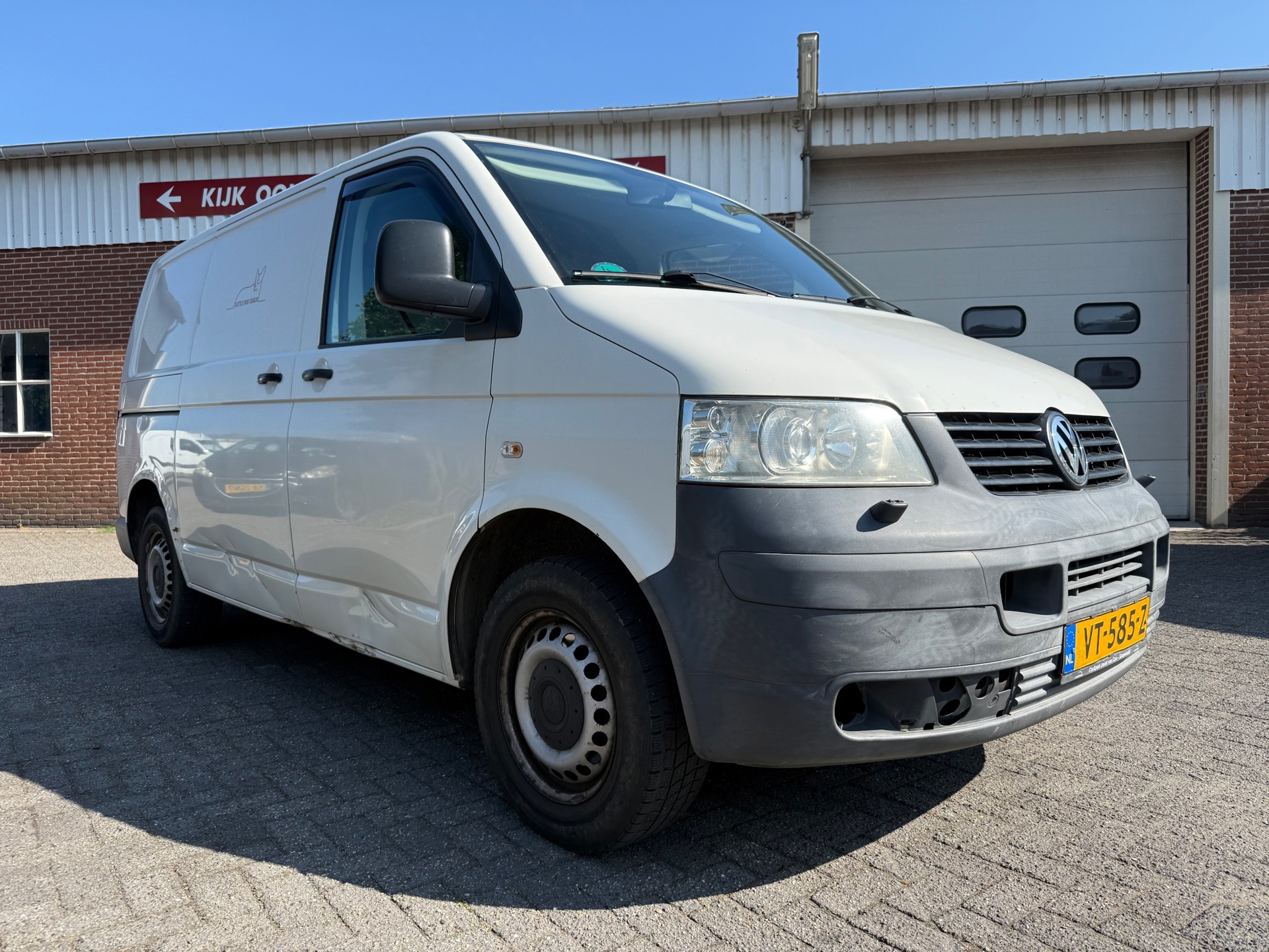 55450819-15.jpg