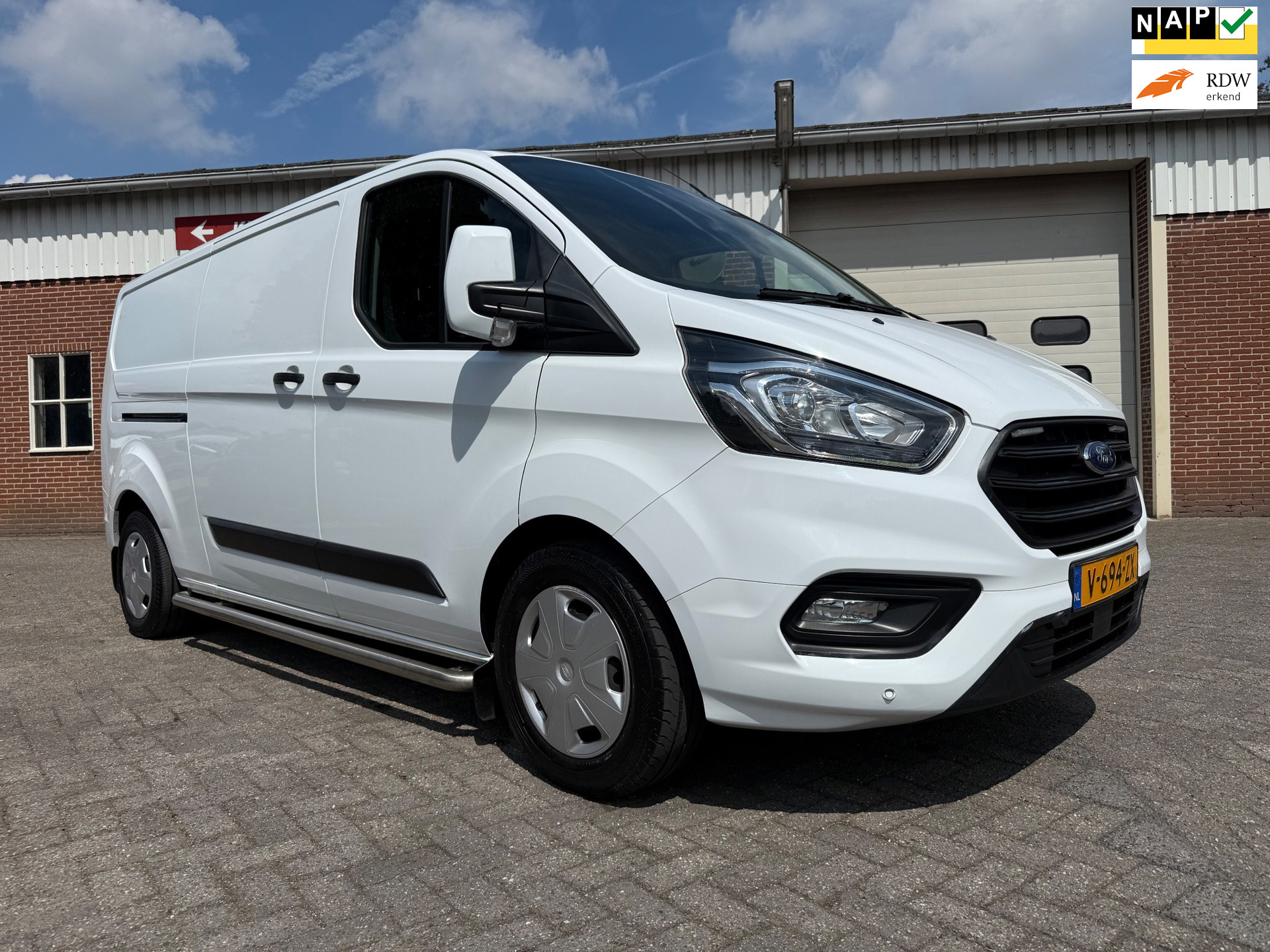 52366086-24.jpg